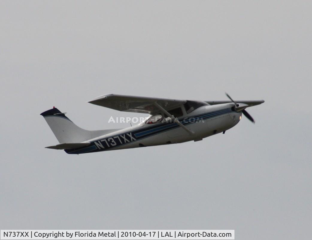 N737XX, 1979 Cessna R182 Skylane RG C/N R18200894, C182
