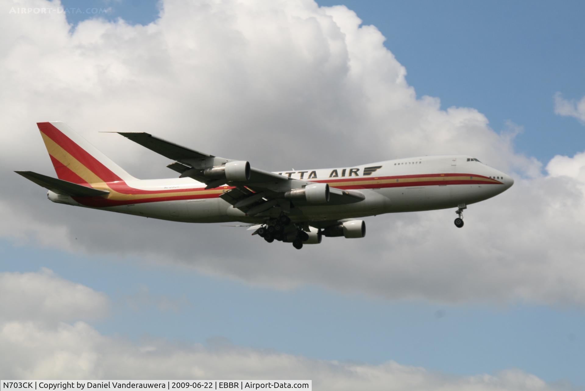 N703CK, 1980 Boeing 747-212B C/N 21939, Descending to RWY 02