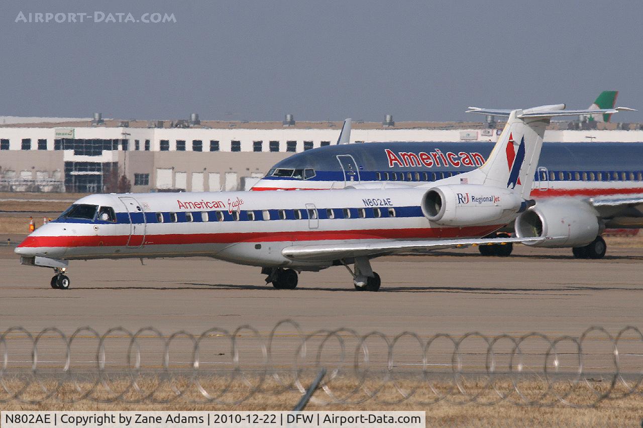 N802AE, 2001 Embraer ERJ-140LR (EMB-135KL) C/N 145471, American Eagle at DFW Airport