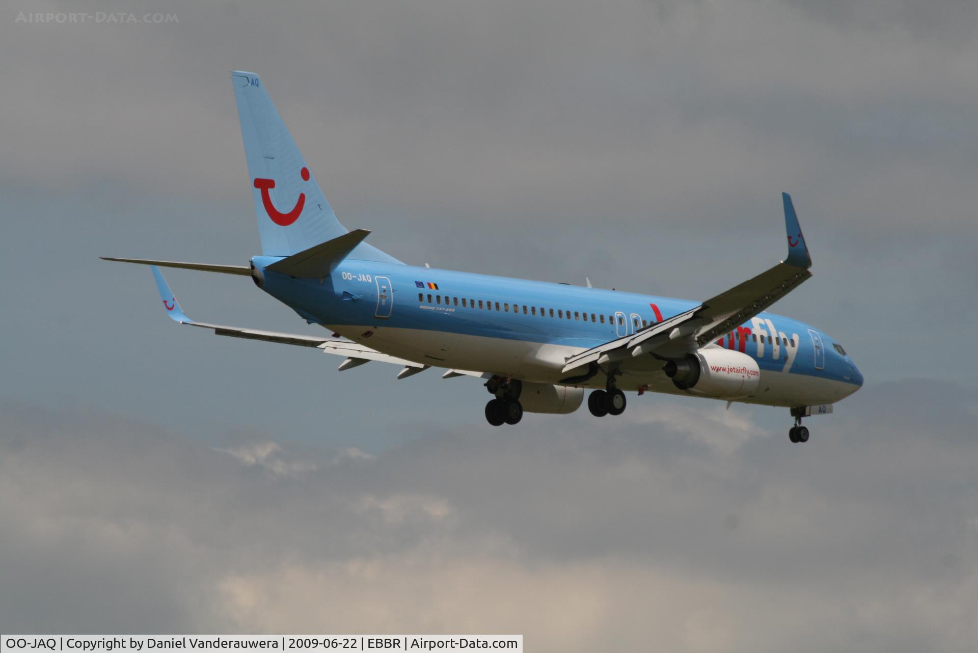 OO-JAQ, 2009 Boeing 737-8K5 C/N 35148, Flight JAF1094 is descending to RWY 02