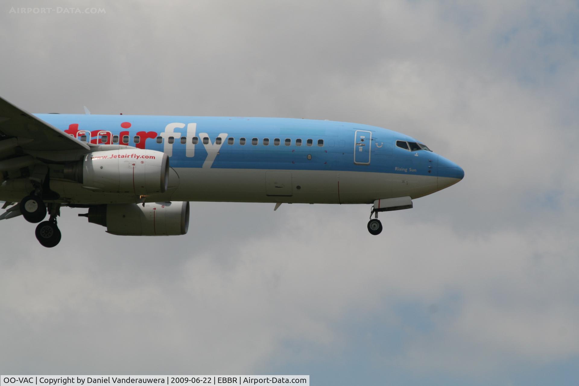 OO-VAC, 2003 Boeing 737-8BK C/N 33014, Arrival of flight JAF1318 to RWY 02