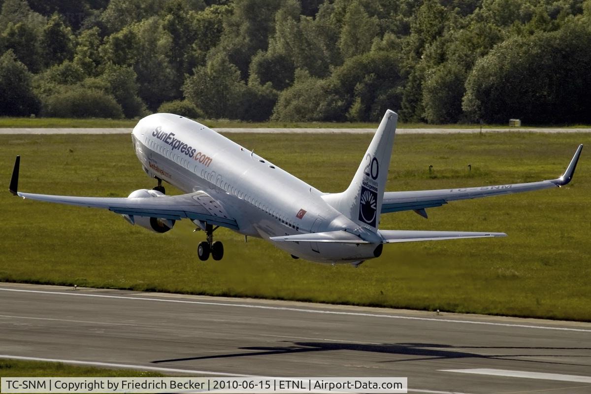 TC-SNM, 2005 Boeing 737-8BK C/N 33023, departure to Antalya