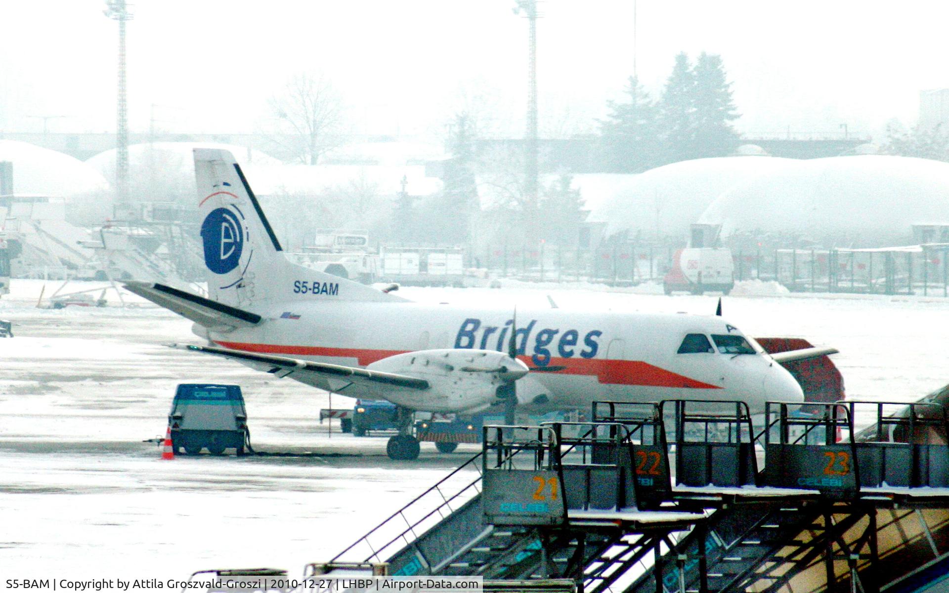 S5-BAM, 1985 Saab-Fairchild SF340 C/N 340A-020, Solinair Saab 340A Budapest Ferihegy Airport Terminal 1