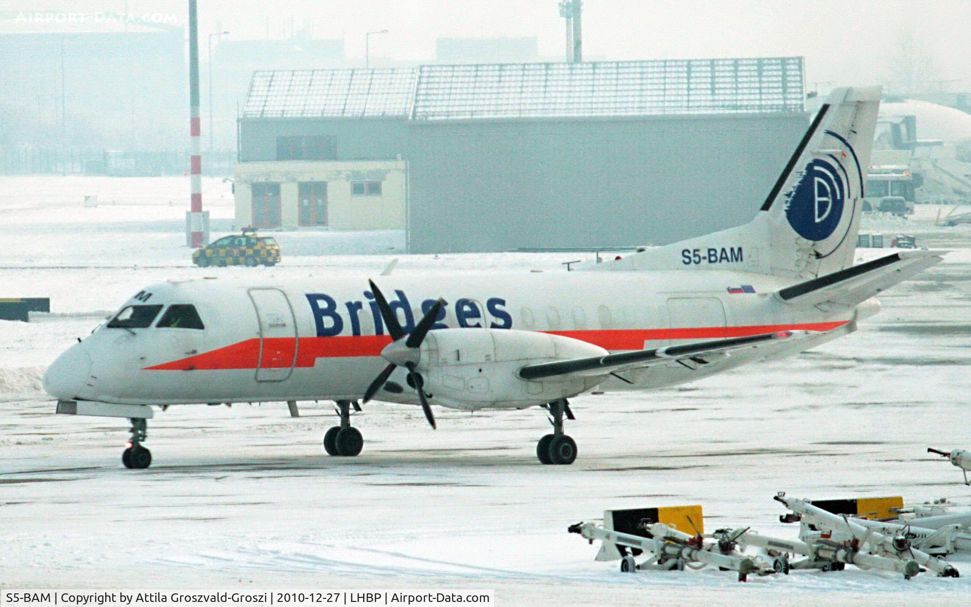 S5-BAM, 1985 Saab-Fairchild SF340 C/N 340A-020, Solinair Saab 340A Budapest Ferihegy Airport Terminal 1