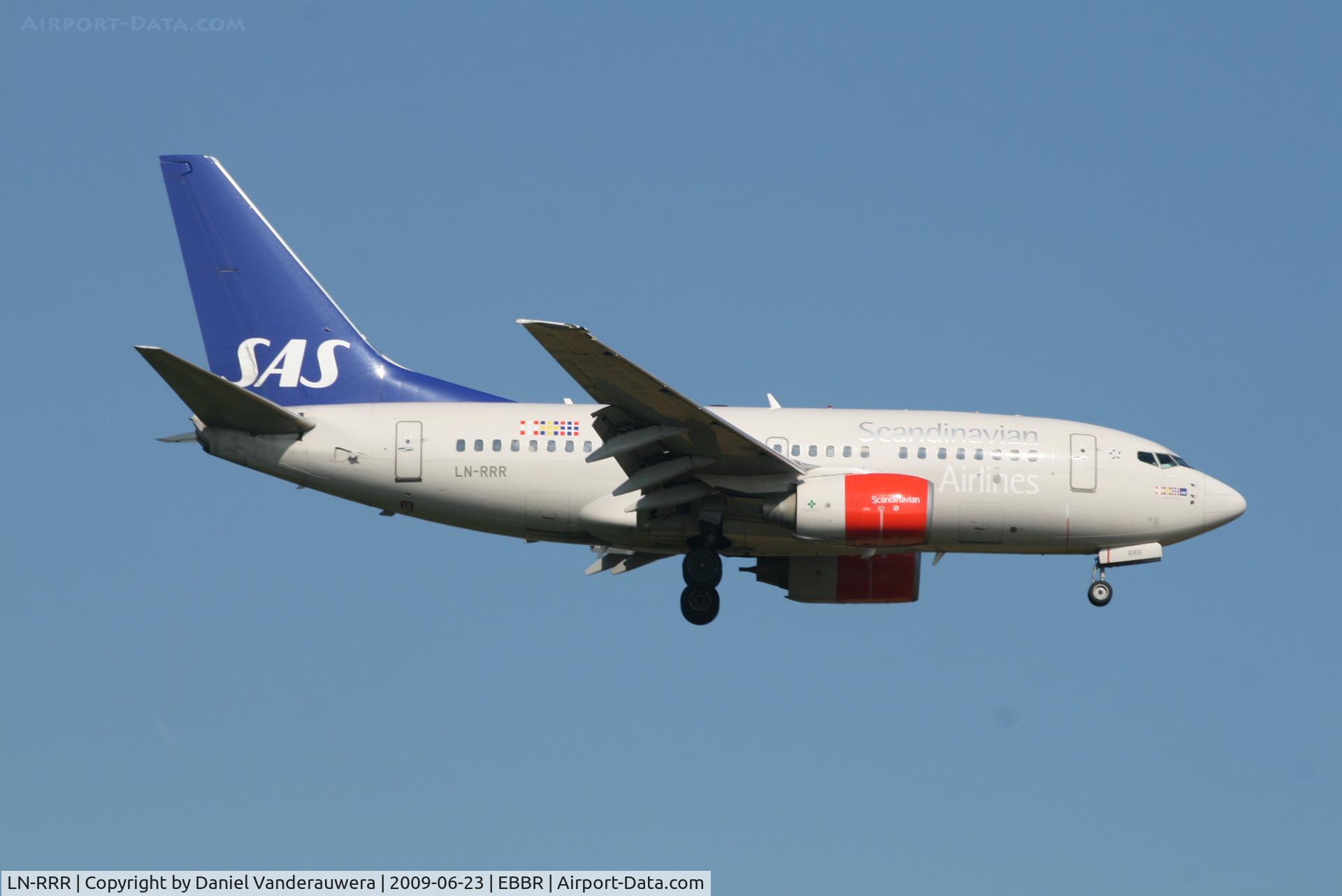 LN-RRR, 1999 Boeing 737-683 C/N 28309, Flight SK589 is descending to RWY 02