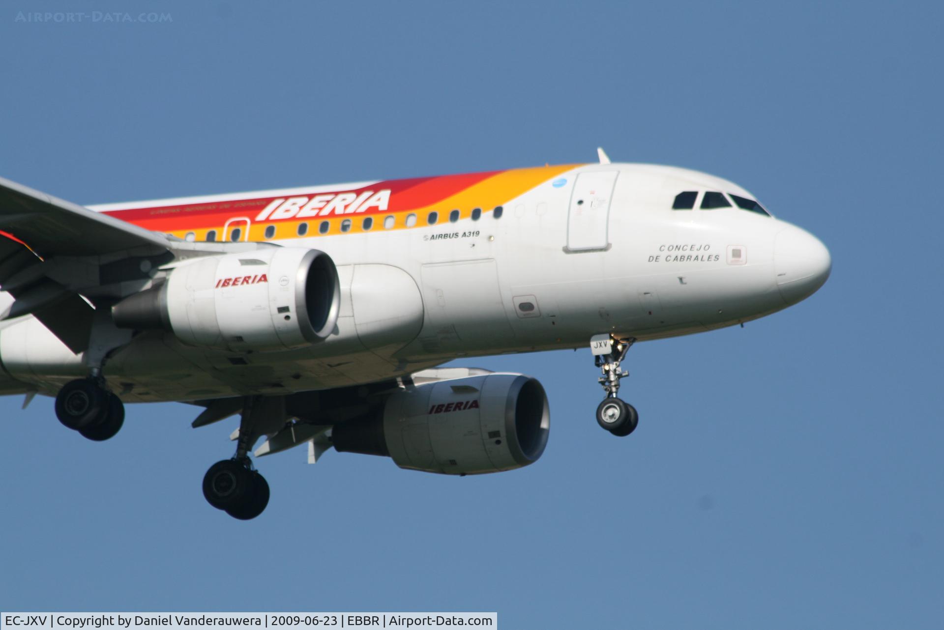EC-JXV, 2006 Airbus A319-111 C/N 2897, Arrival of flight IB3216 to RWY 02