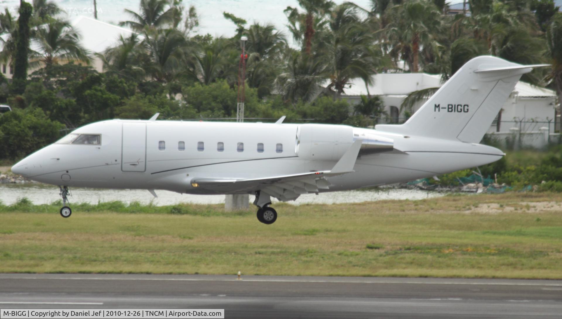 M-BIGG, 2007 Bombardier Challenger 605 (CL-600-2B16) C/N 5722, M-BIGG landing at TNCM