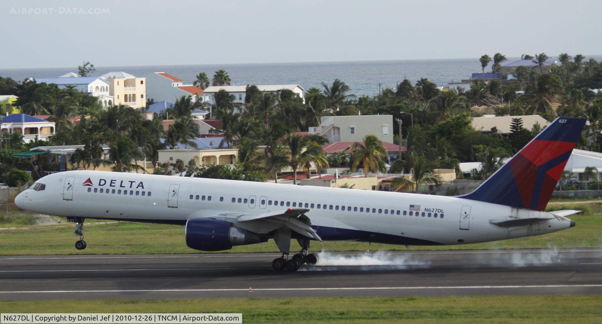 N627DL, 1987 Boeing 757-232 C/N 22917, Delta N627DL landing at TNCM