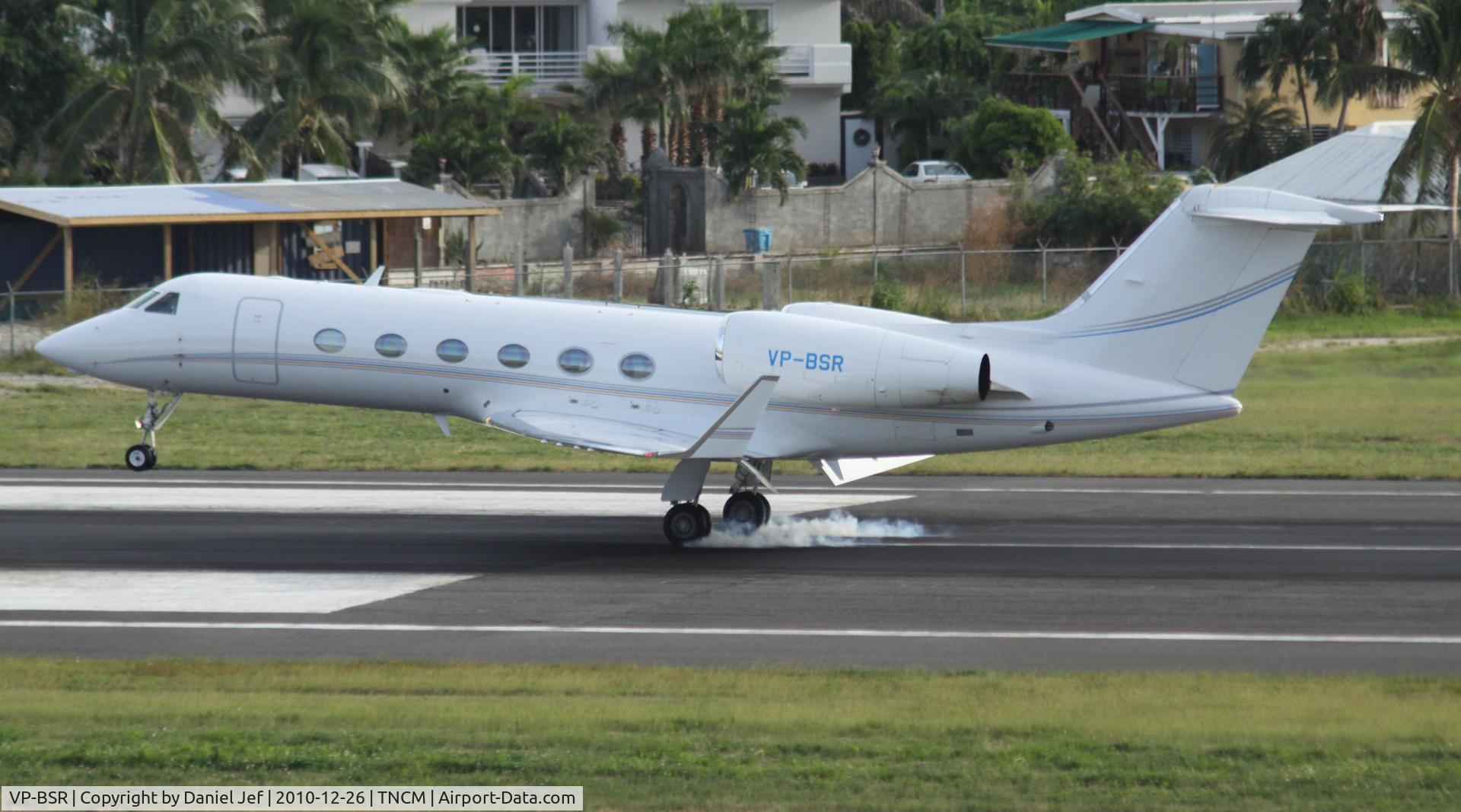 VP-BSR, 2009 Gulfstream Aerospace GIV-X (G450) C/N 4161, VP-BSR landing at TNCM