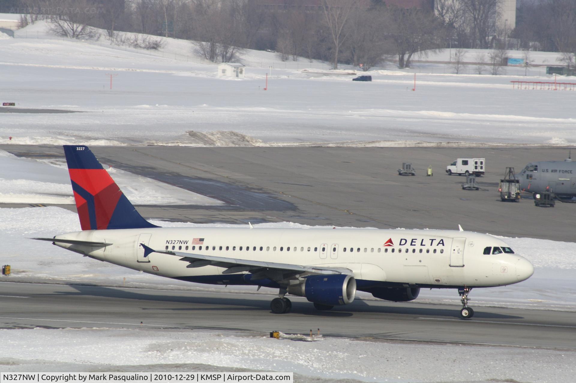 N327NW, 1992 Airbus A320-211 C/N 297, Airbus A320