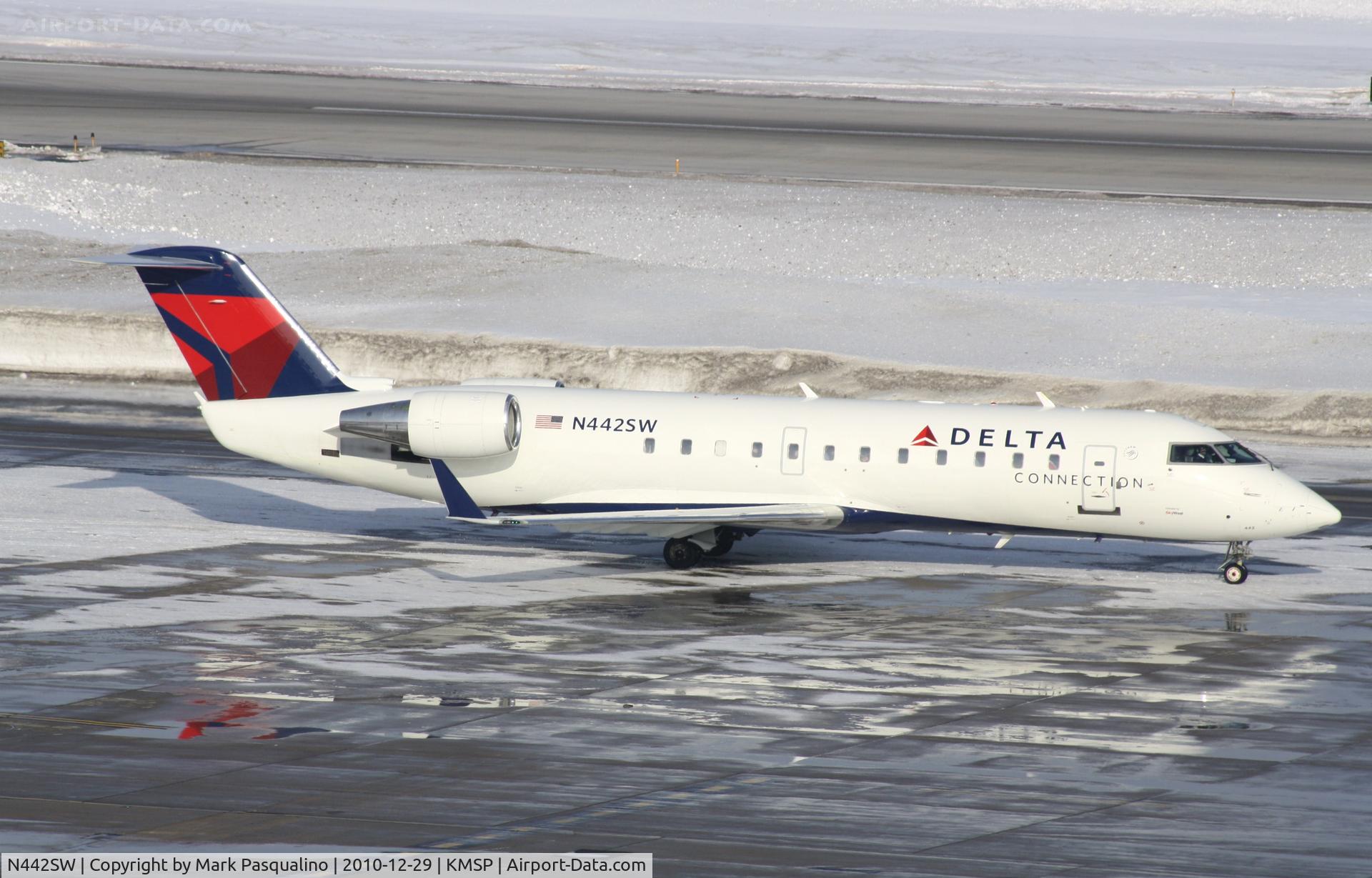 N442SW, 2002 Bombardier CRJ-200LR (CL-600-2B19) C/N 7609, CL-600-2B19