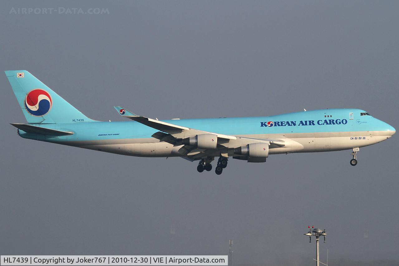 HL7439, 2003 Boeing 747-4B5F/SCD C/N 33516, Korean Air Cargo