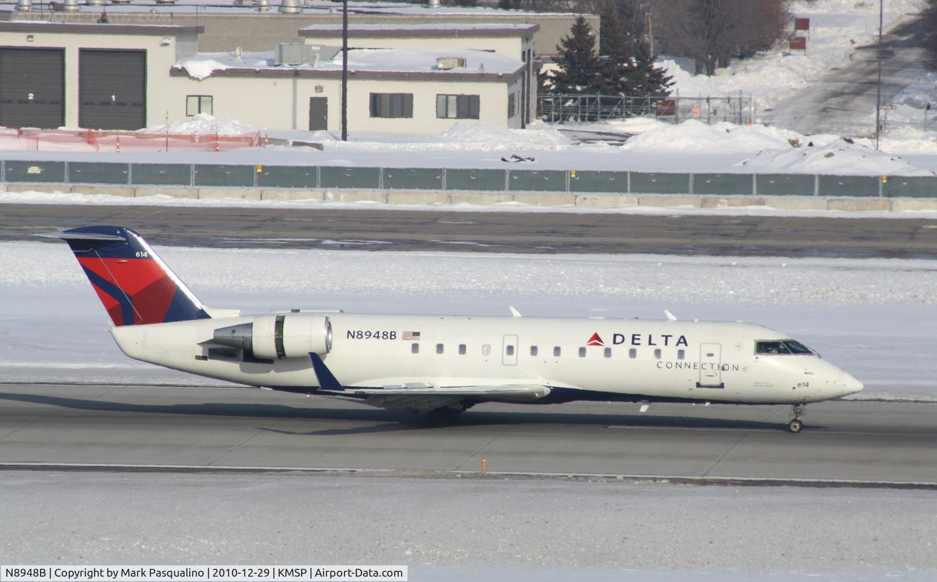 N8948B, 2004 Bombardier CRJ-200 (CL-600-2B19) C/N 7948, CL-600-2B19