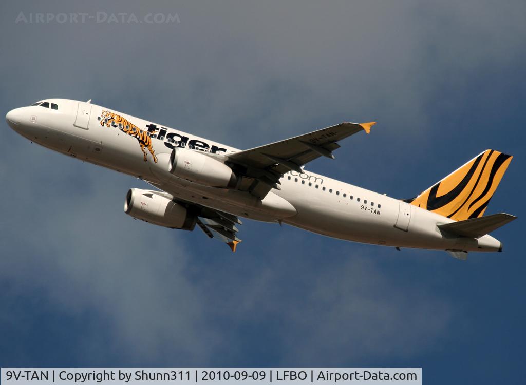 9V-TAN, 2010 Airbus A320-232 C/N 4210, Exercices before delivery...