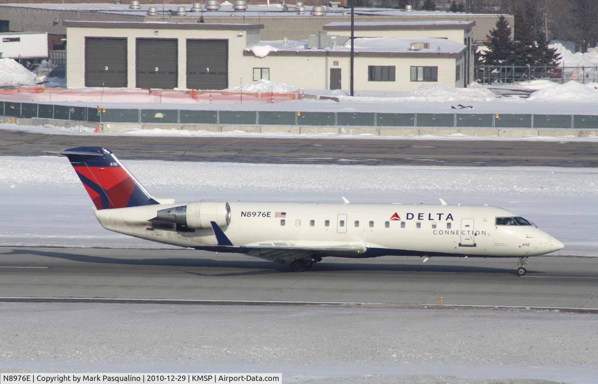 N8976E, 2004 Bombardier CRJ-200 (CL-600-2B19) C/N 7976, CL-600-2B19