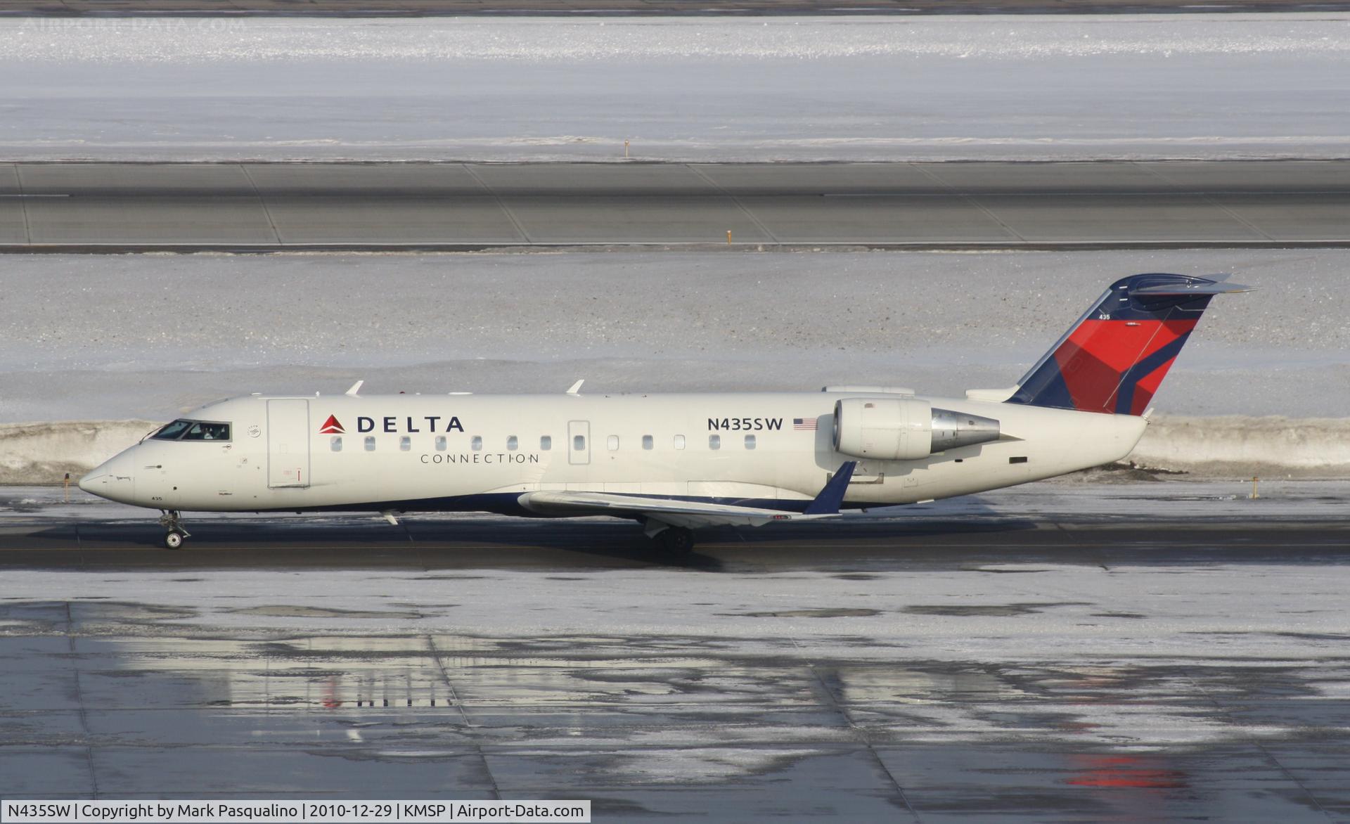 N435SW, 2001 Bombardier CRJ-200LR (CL-600-2B19) C/N 7555, CL-600-2B19