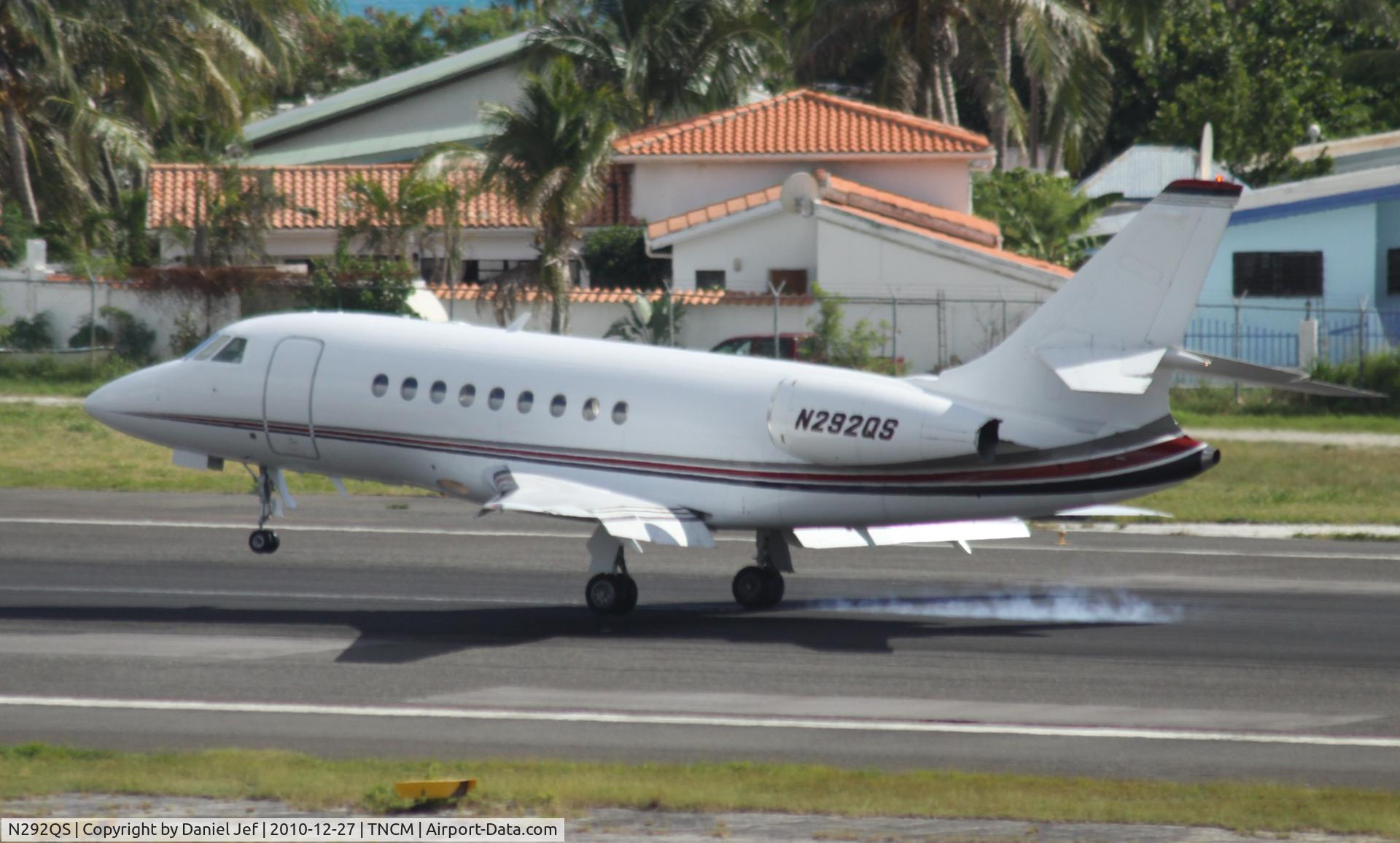 N292QS, 1999 Dassault Falcon 2000 C/N 93, N292QS landing at TNCM