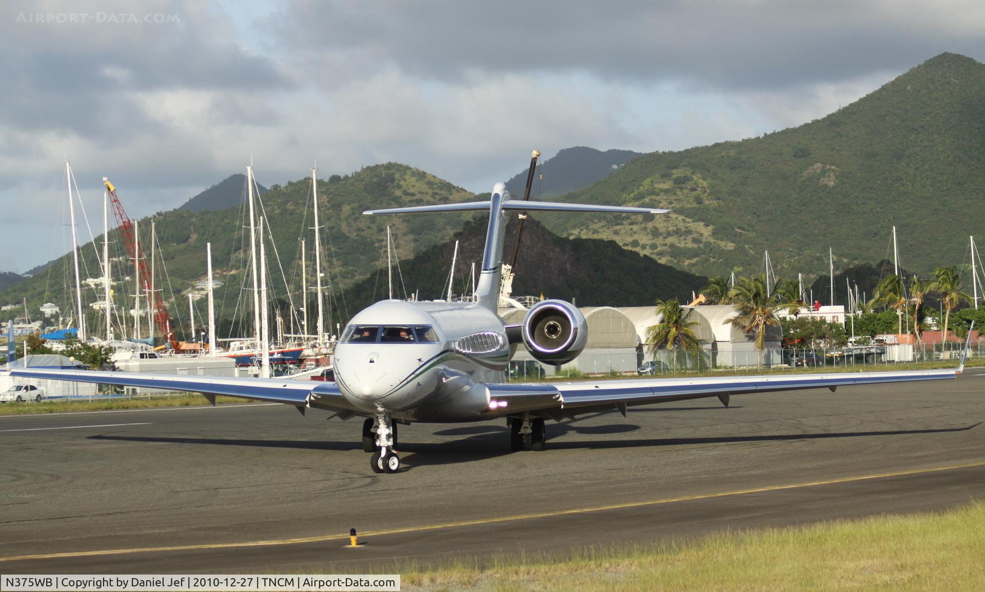 N375WB, 2008 Bombardier BD-700-1A11 Global 5000 C/N 9288, N375WB back tracking the active  at  TNCM