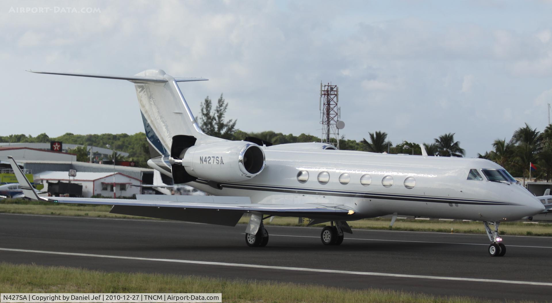 N427SA, 1997 Gulfstream Aerospace G-IV C/N 1314, N427SA just landed at TNCM