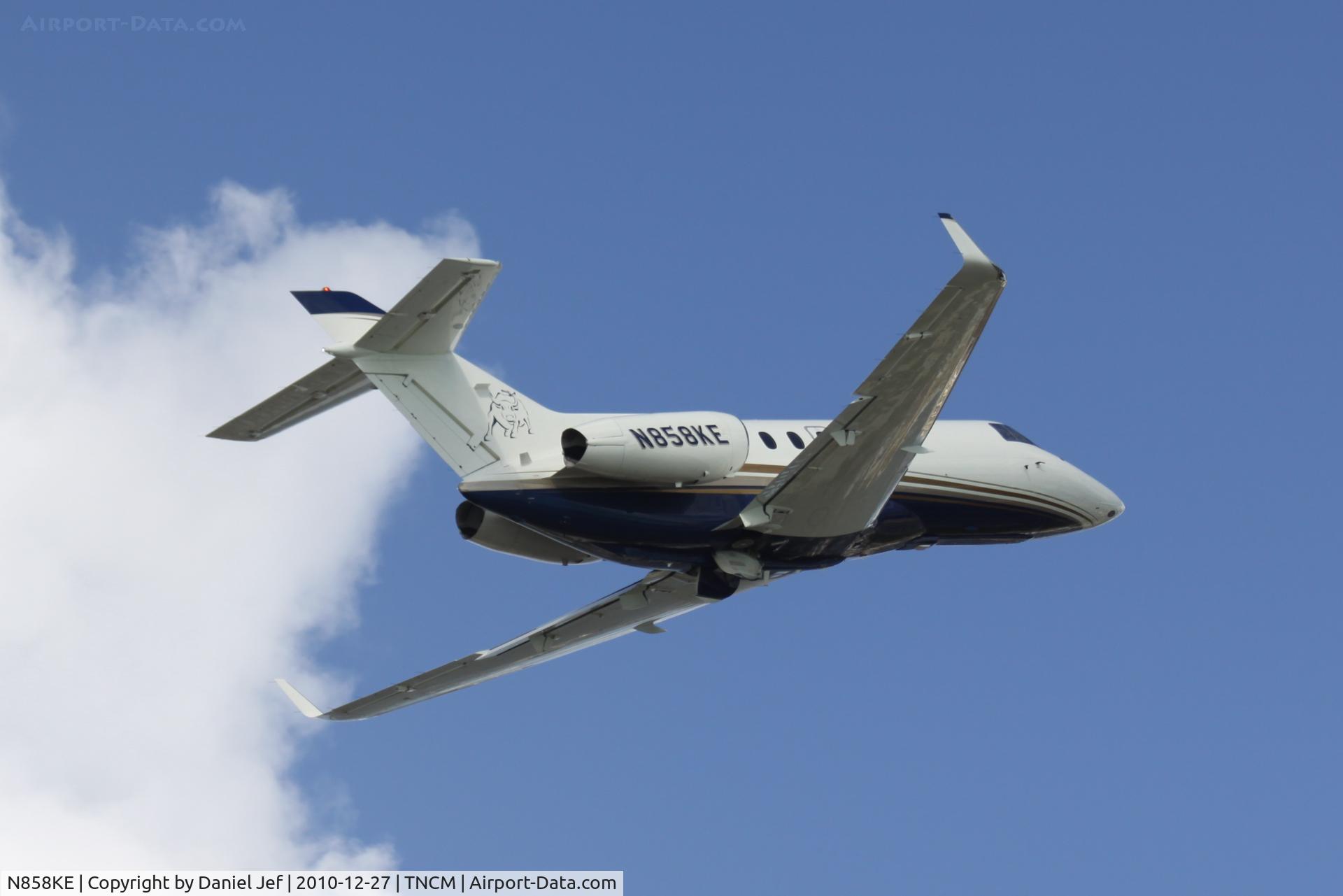 N858KE, 2006 Raytheon Hawker 850XP C/N 258796, N858KE departing TNCM
