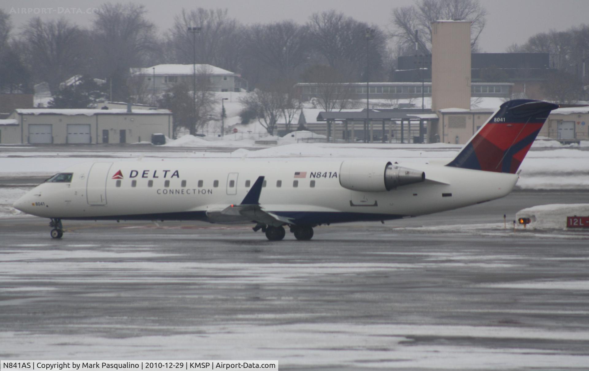 N841AS, 1999 Bombardier CRJ-200ER (CL-600-2B19) C/N 7300, CL-600-2B19