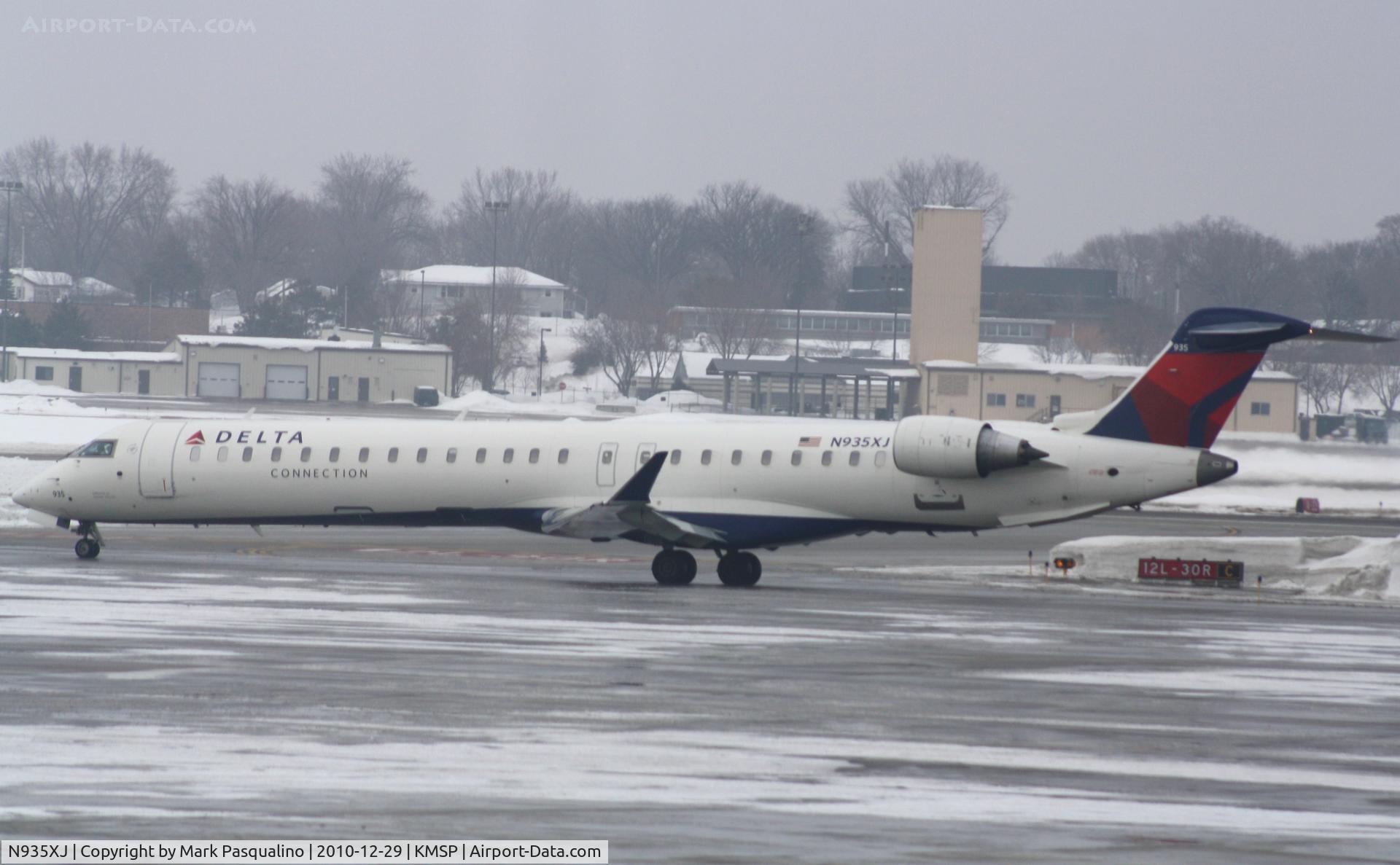 N935XJ, 2008 Bombardier CRJ-900ER (CL-600-2D24) C/N 15199, CL600-2D24