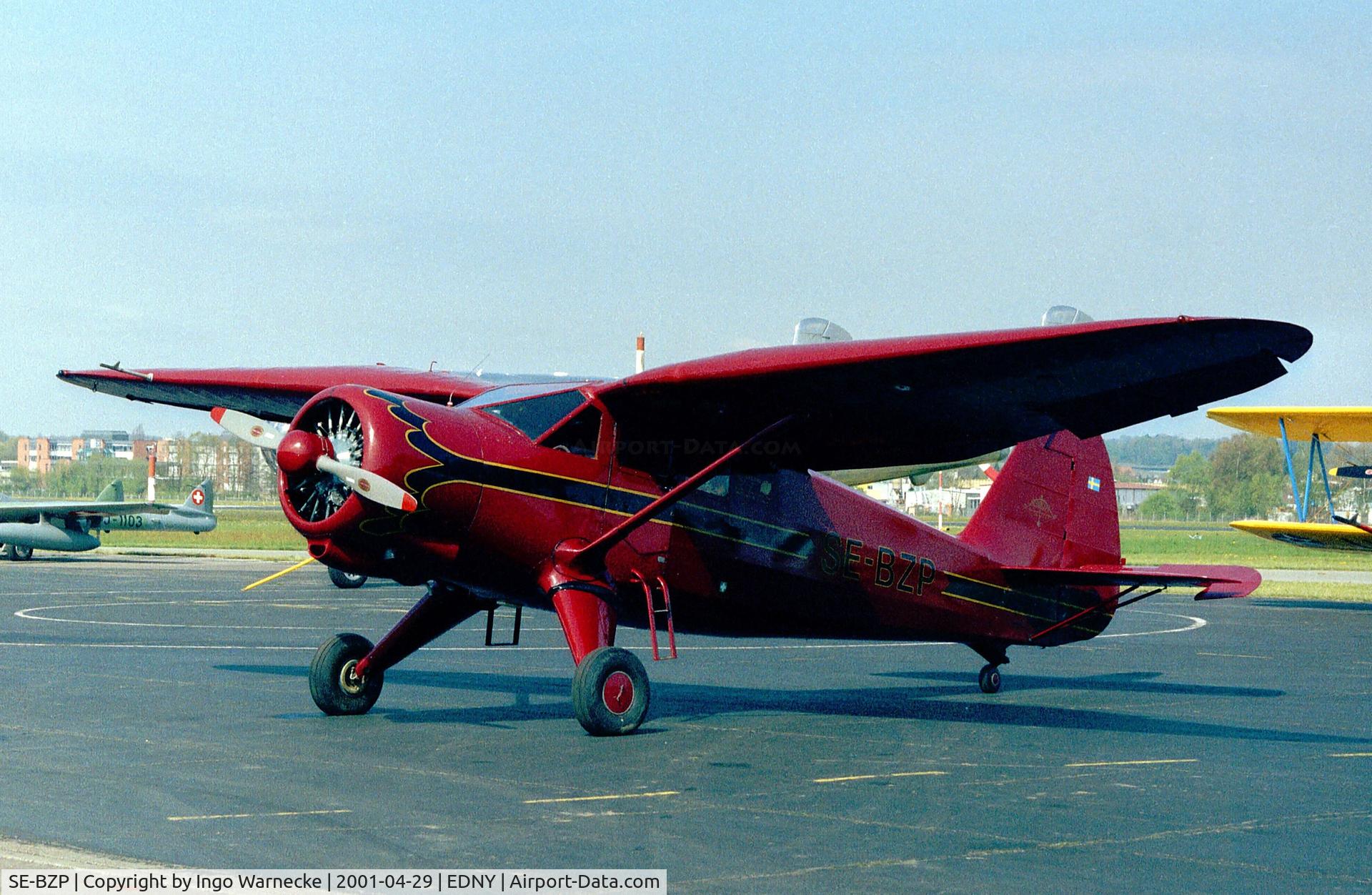 SE-BZP, 1942 Stinson V77 (AT-19) Reliant C/N 6375, Stinson V-77 Reliant at the AERO 2001, Friedrichshafen