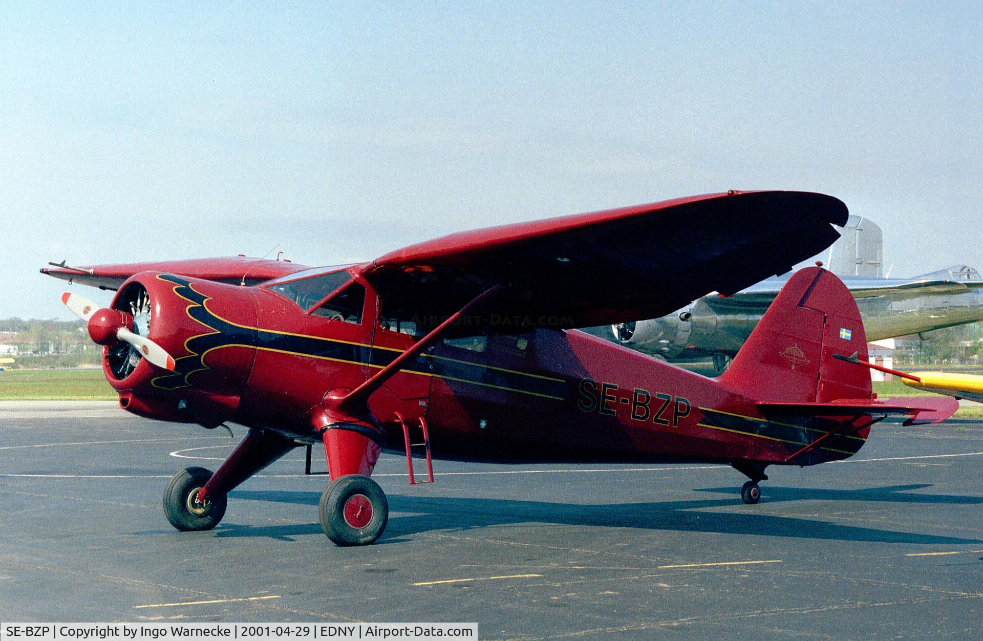 SE-BZP, 1942 Stinson V77 (AT-19) Reliant C/N 6375, Stinson V-77 Reliant at the AERO 2001, Friedrichshafen