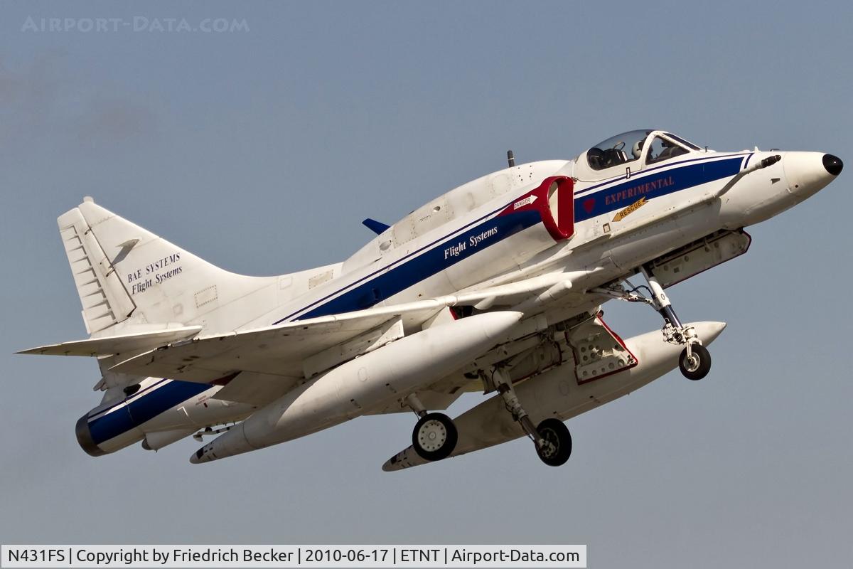 N431FS, 1972 Douglas A-4N Skyhawk C/N 14504, departure from Wittmund