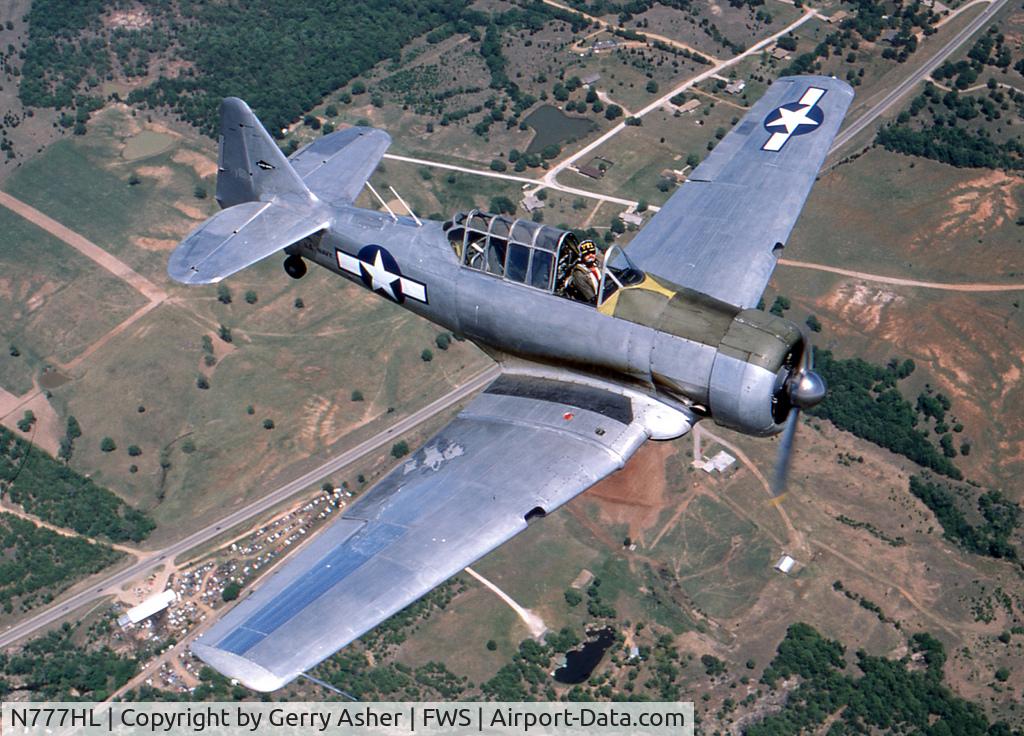 N777HL, 1958 North American SNJ-5 Texan C/N 85008, 'Doc' Katz at the controls.