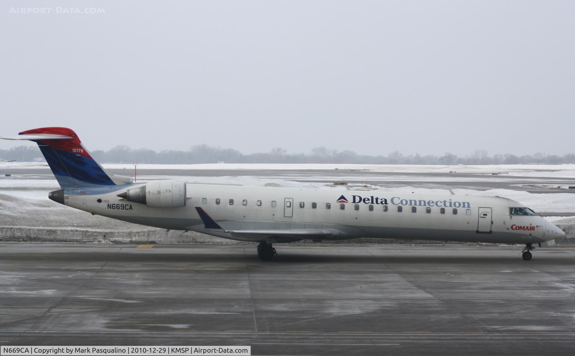 N669CA, 2004 Bombardier CRJ-700 (CL-600-2C10) Regional Jet C/N 10176, CL-600-2C10