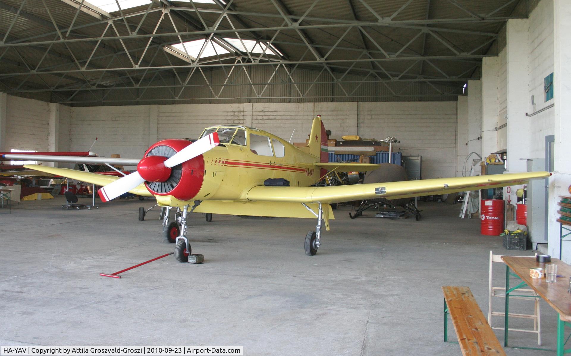 HA-YAV, 1981 Yakovlev Yak-18T C/N 22202047817, Györszentián-Böny Airfield.