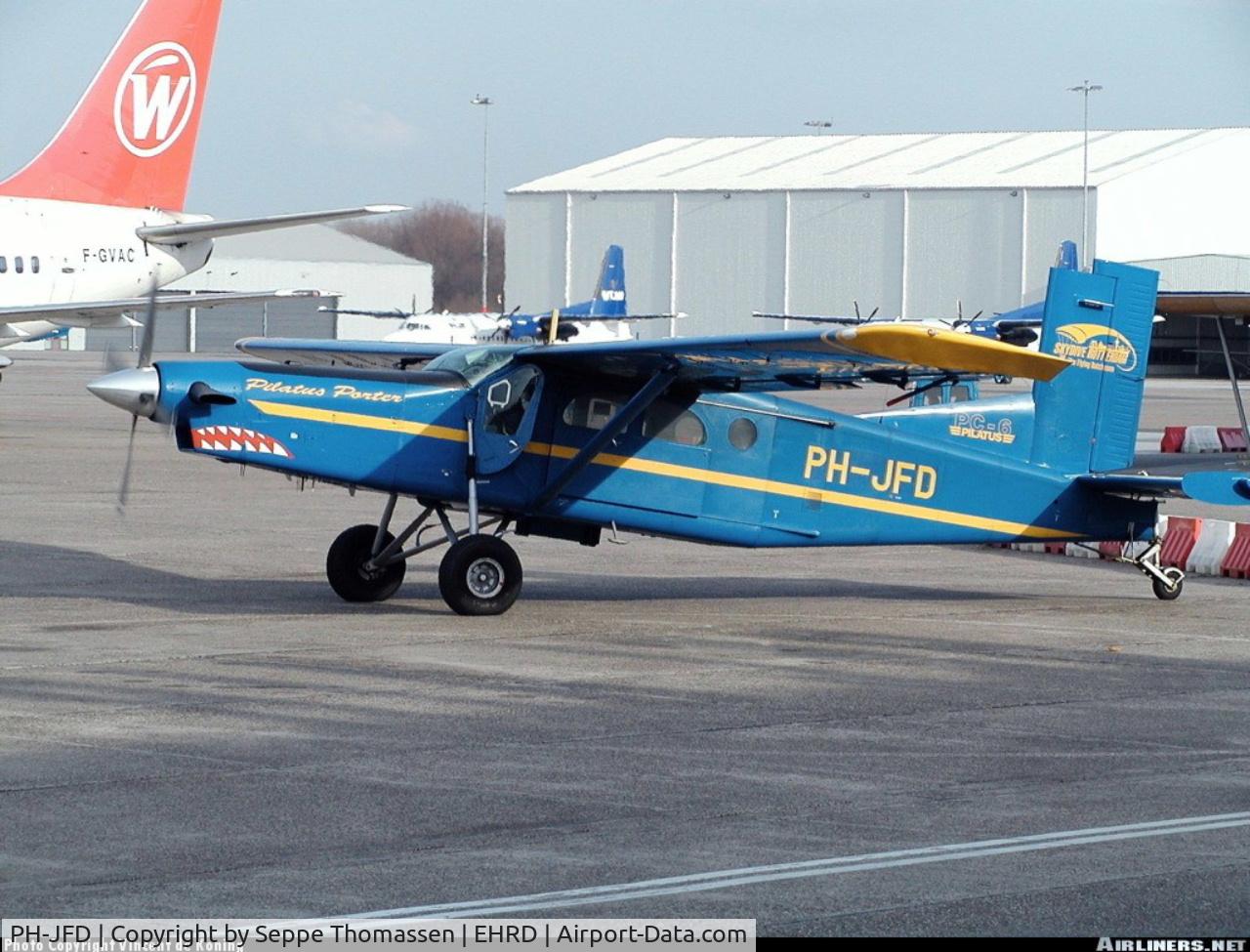 PH-JFD, Pilatus PC-6/B2-H4 Turbo Porter C/N 909, After some paradrop at Rotterdam