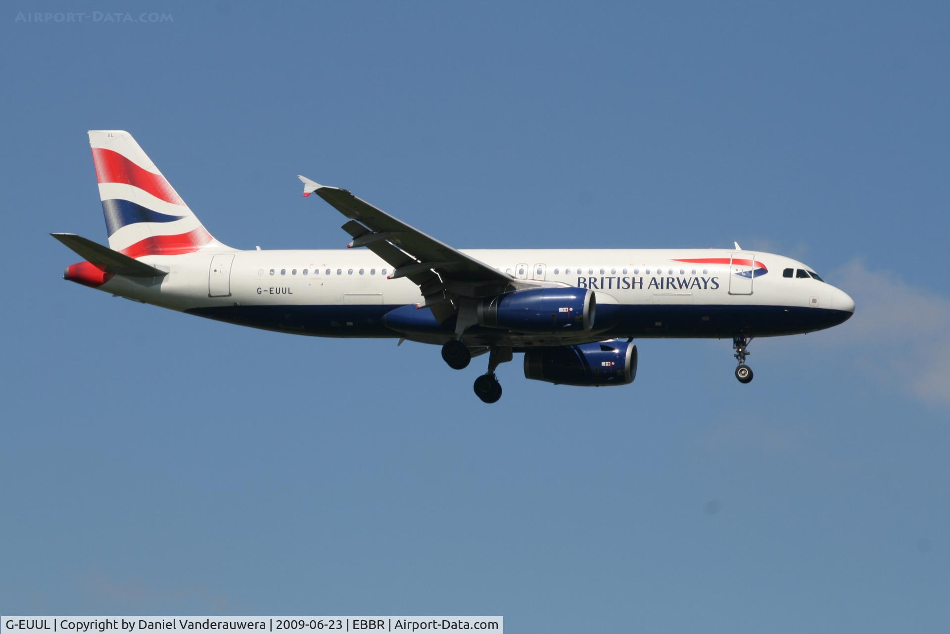 G-EUUL, 2002 Airbus A320-232 C/N 1708, Flight BA392 is descending to RWY 02