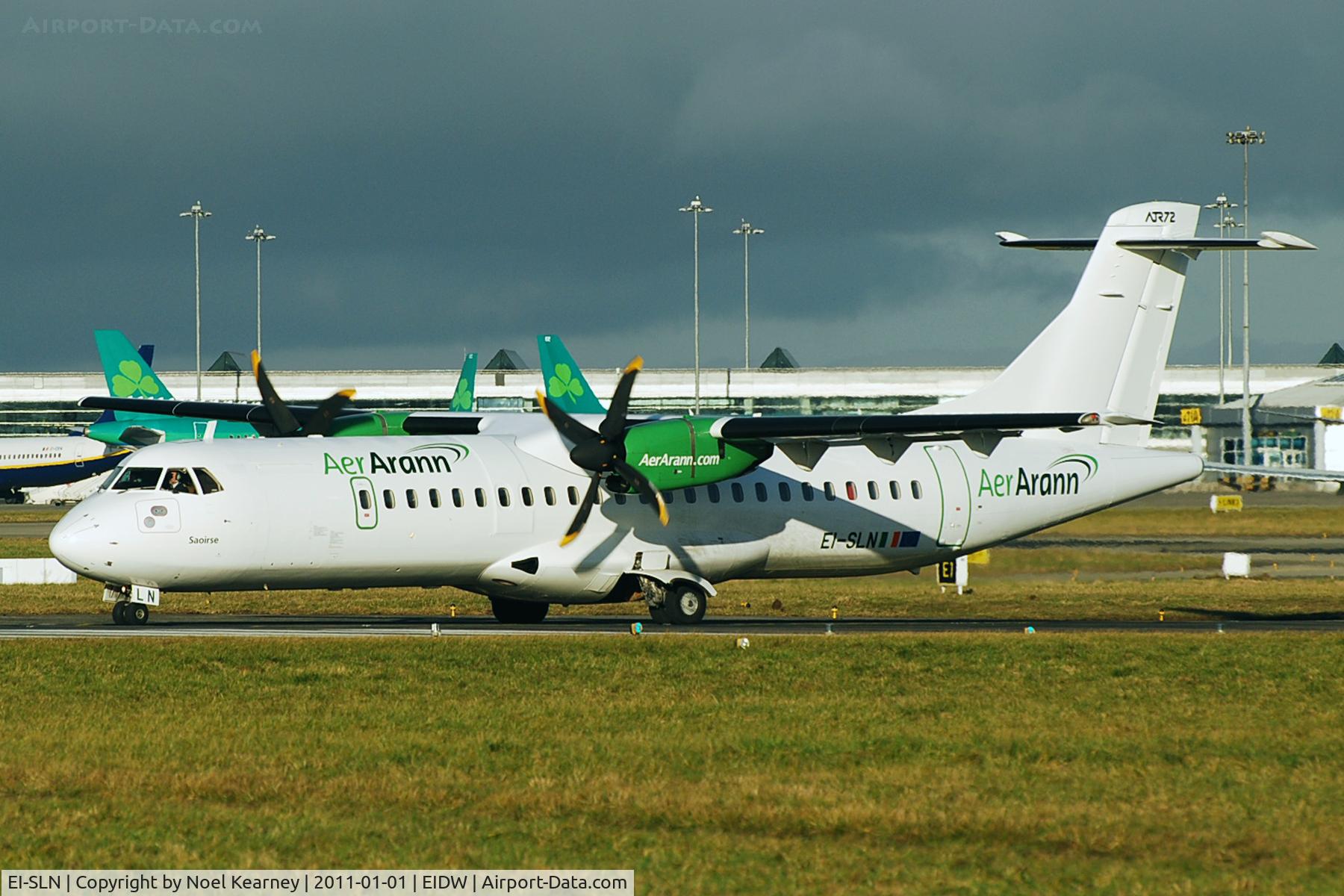 EI-SLN, 1994 ATR 72-212 C/N 405, Leased from 'Air Contractors', departing off Rwy 28.