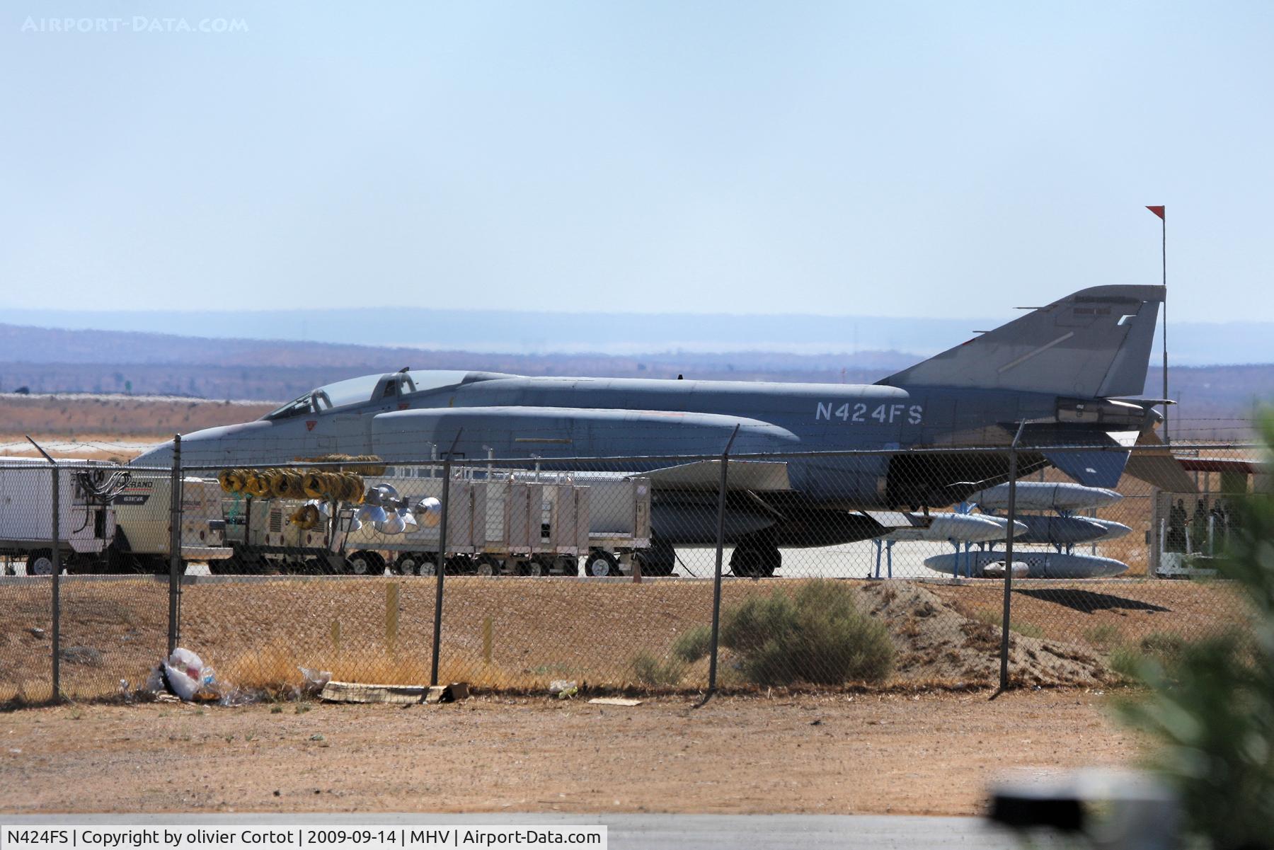 N424FS, 1964 McDonnell F-4D Phantom II C/N 1423 (64-0965), no engine on this F-4d, Mojave airport.