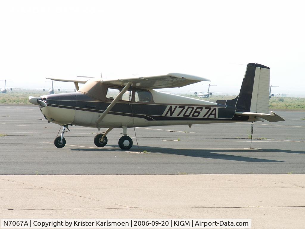 N7067A, 1956 Cessna 172 C/N 29167, Really old one.