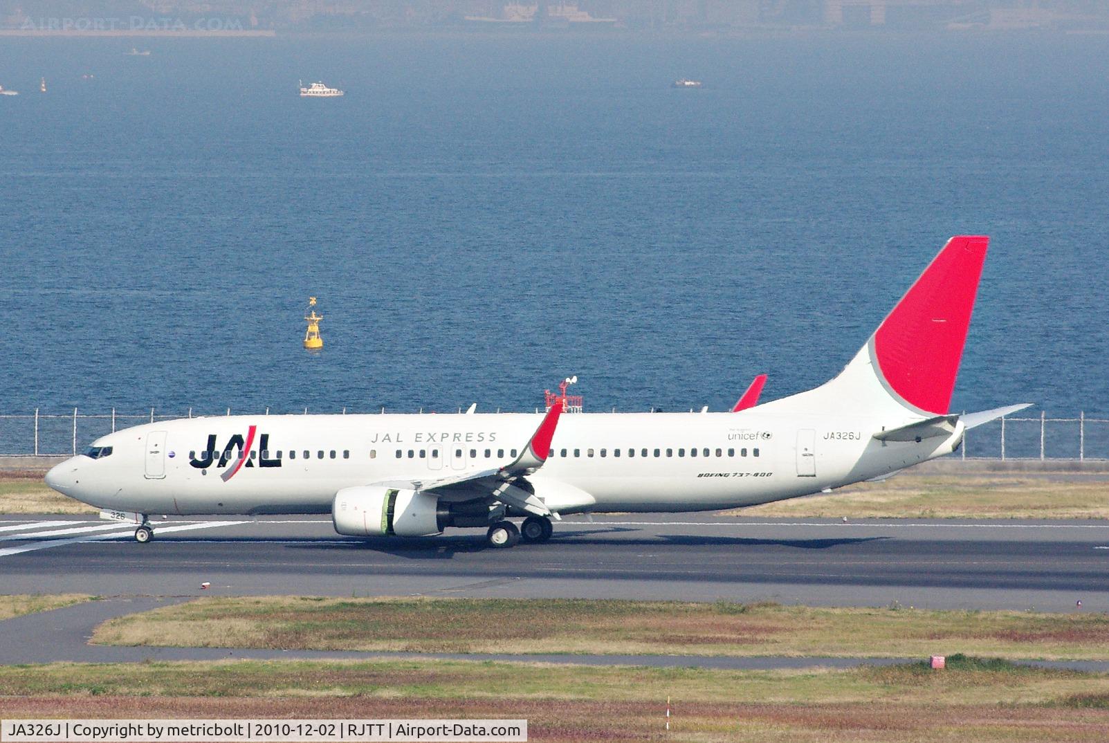JA326J, 2010 Boeing 737-846 C/N 35355, Tokyo Haneda airport