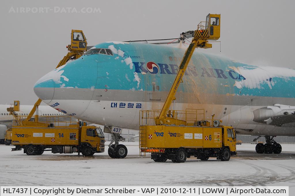 HL7437, 2003 Boeing 747-4B5F/SCD C/N 32808, Korean Air Boeing 747-400