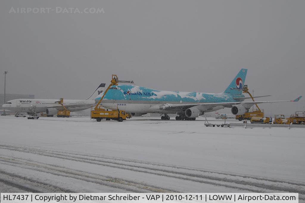 HL7437, 2003 Boeing 747-4B5F/SCD C/N 32808, Korean Air Boeing 747-400