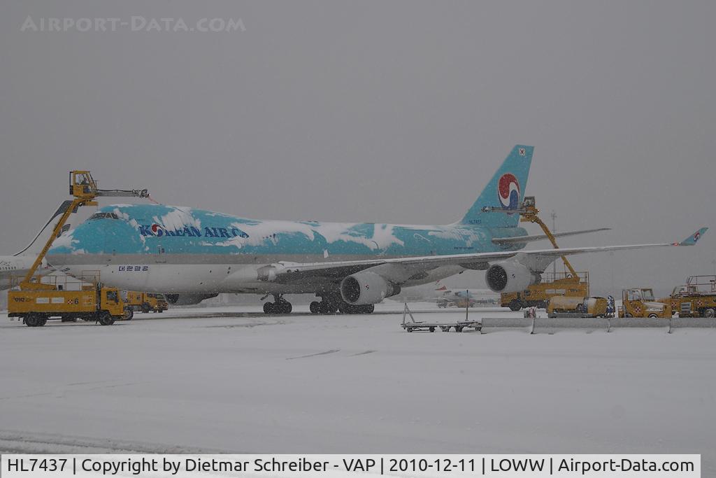 HL7437, 2003 Boeing 747-4B5F/SCD C/N 32808, Korean Air Boeing 747-400