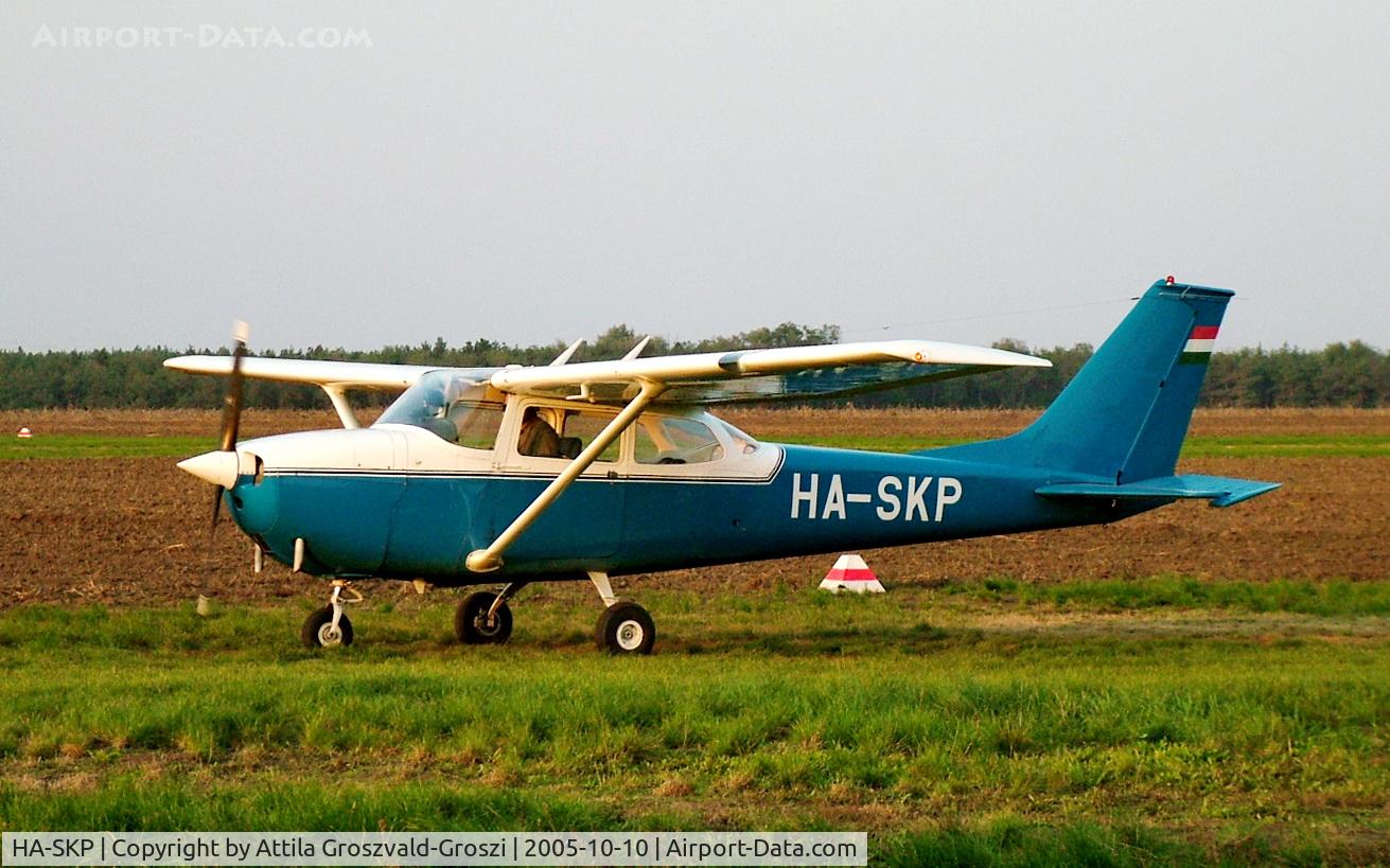 HA-SKP, 1970 Reims F172H Skyhawk C/N 0739, Györszentiván-Böny Airfield
