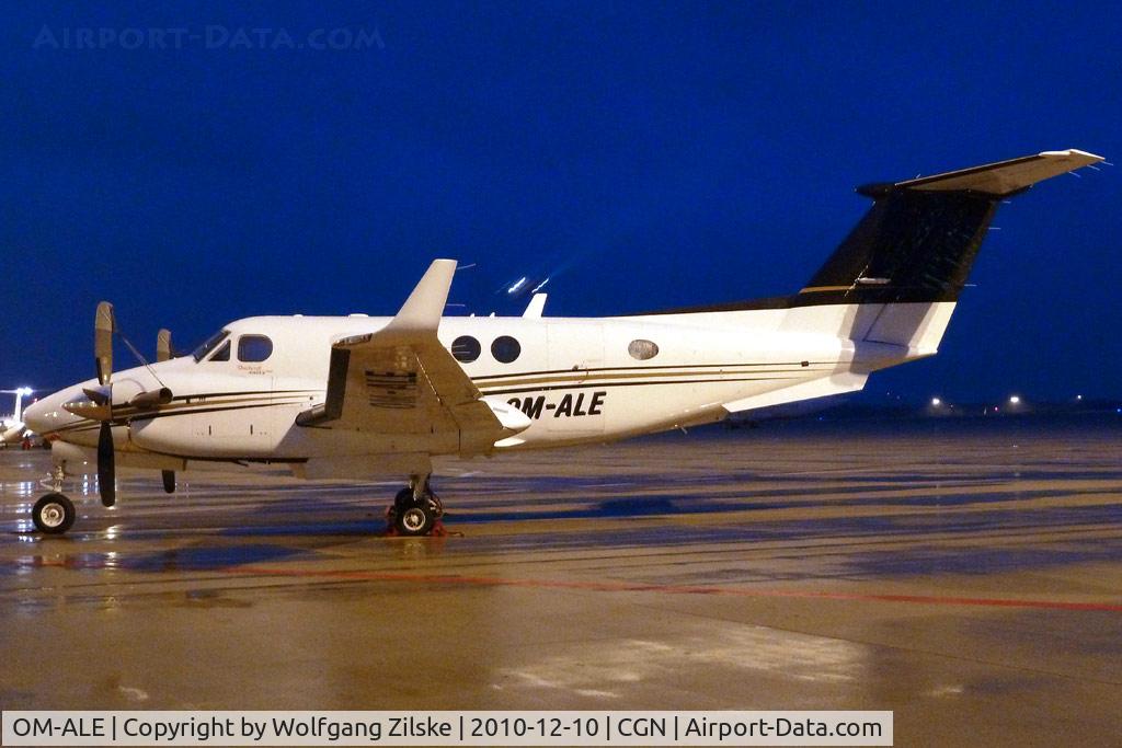 OM-ALE, 2007 Raytheon B200 Super King Air C/N BB-1975, visitor