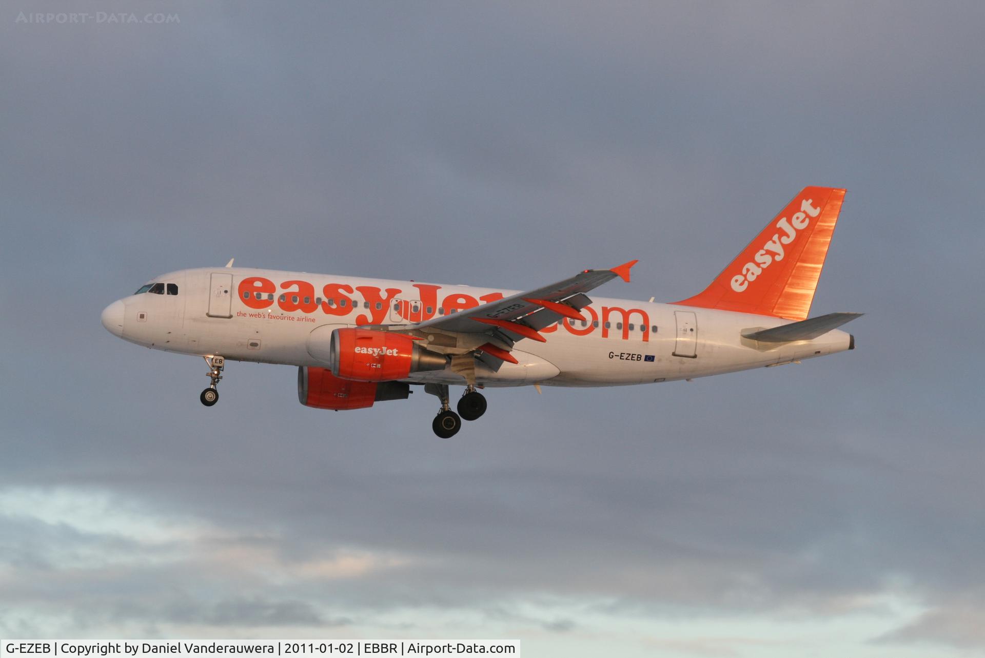 G-EZEB, 2004 Airbus A319-111 C/N 2120, Early arrival of flight EZY2795 to RWY 25L