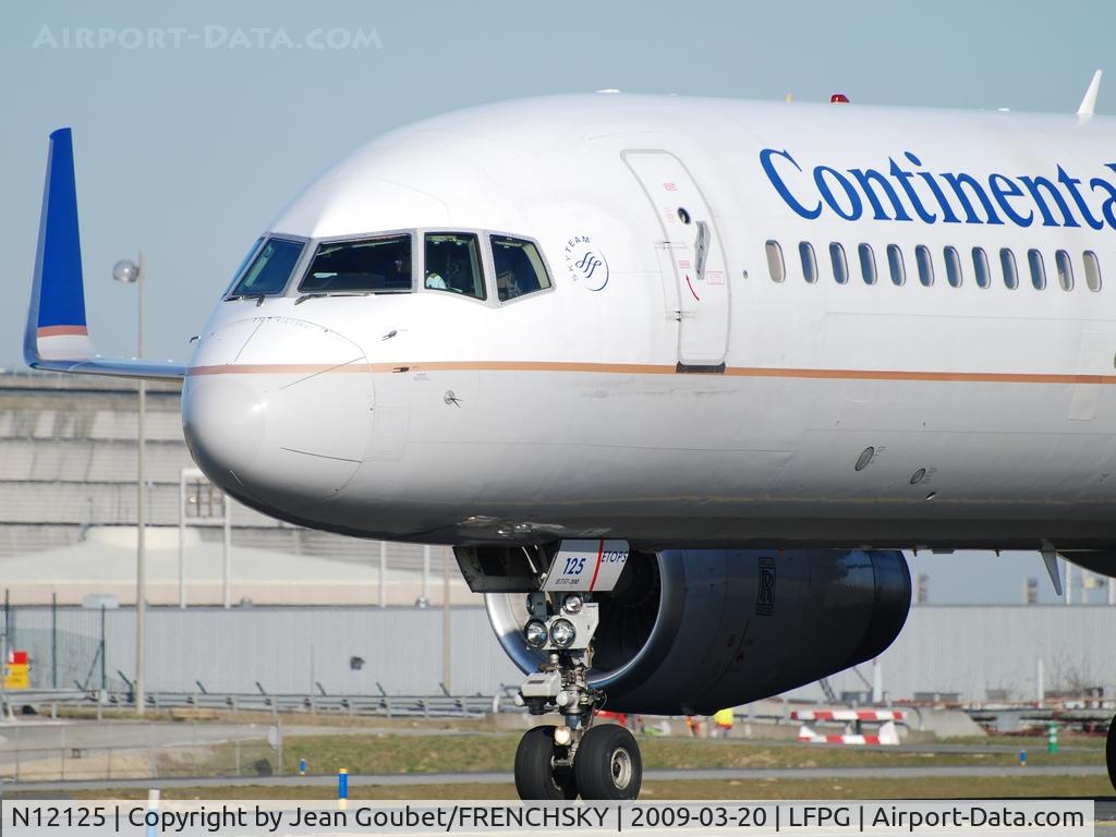 N12125, 1998 Boeing 757-224 C/N 28967, aux //