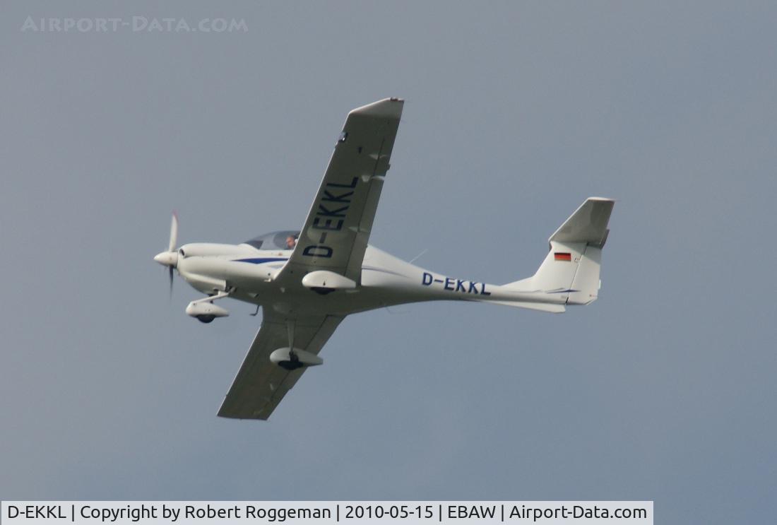 D-EKKL, Diamond DA-40-180 Diamond Star C/N 40.072, Departing