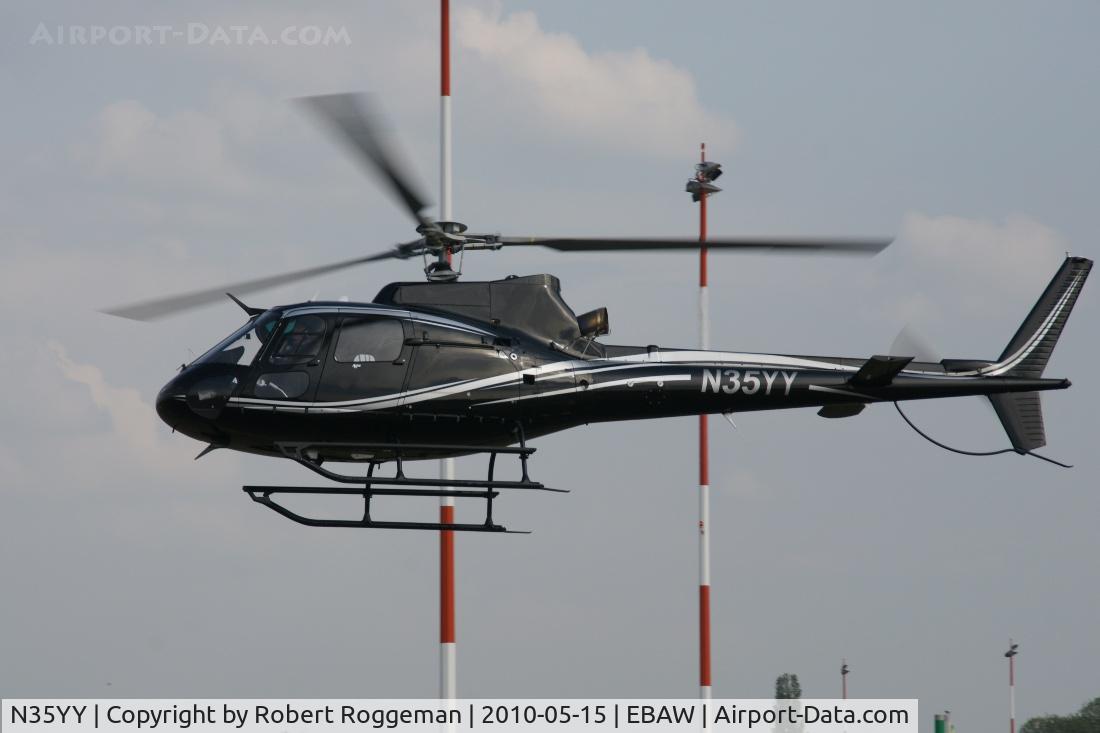 N35YY, Aerospatiale AS-350B-2 Ecureuil C/N 4673, Departing