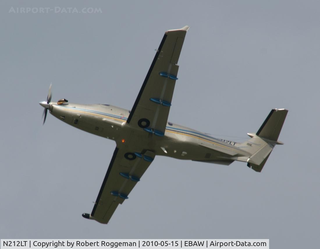 N212LT, 2004 Pilatus PC-12/45 C/N 595, Departing