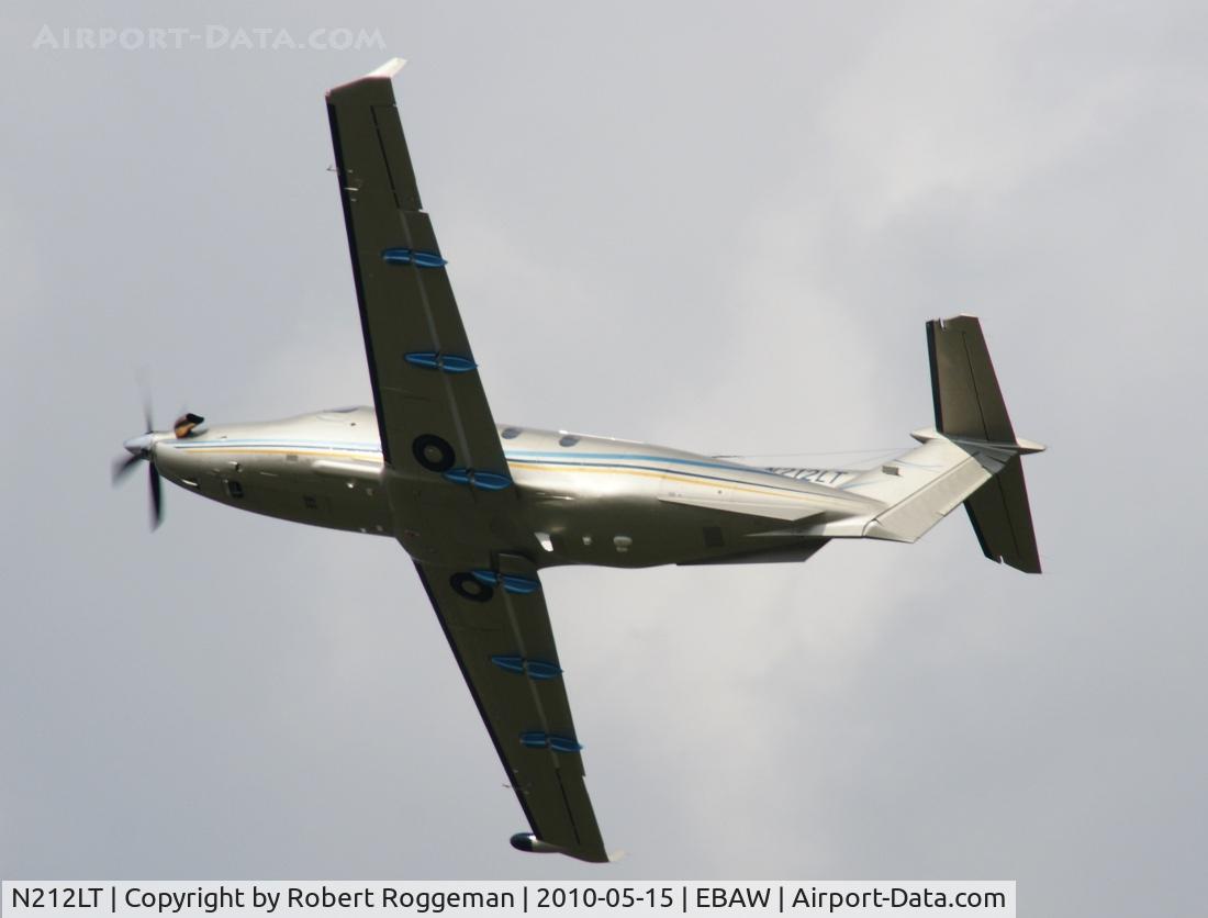 N212LT, 2004 Pilatus PC-12/45 C/N 595, Departing