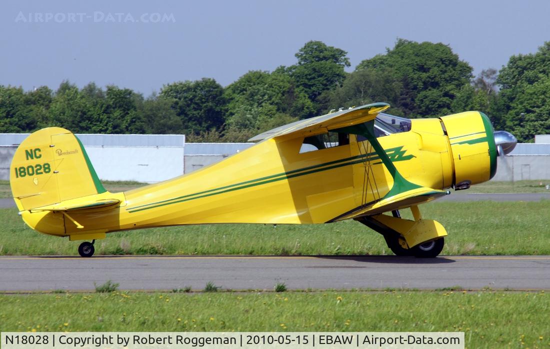 N18028, 1937 Beech D17S Staggerwing C/N 147, Fly in.Taxiing in.